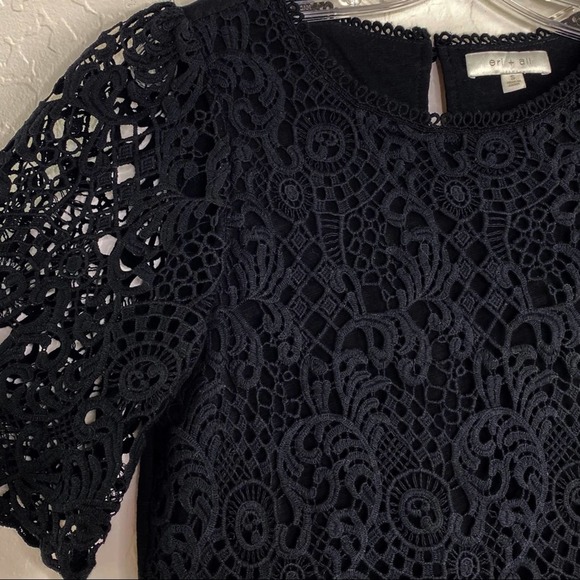 Anthro Eri + Ali Suzy Black Lace Overlay Crochet Tee Top Blouse Small - Picture 9 of 12